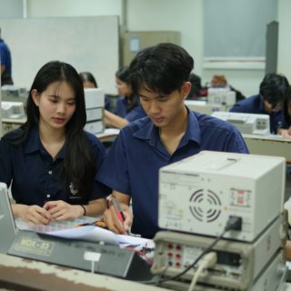 ห้องปฏิบัติการทางไฟฟ้า ชั้น 2